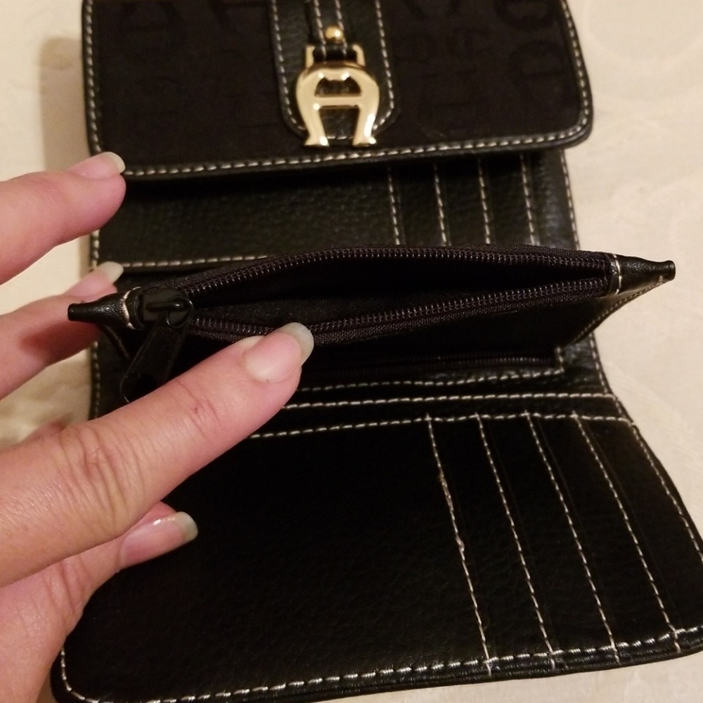 Wallet - Picture 7 of 8